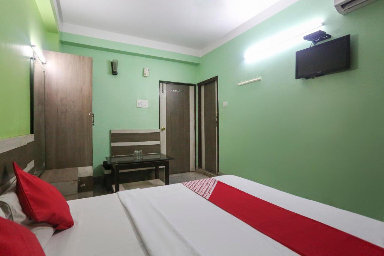 Oyo 60609 Hotel Tanushree Rampurhat Luaran gambar