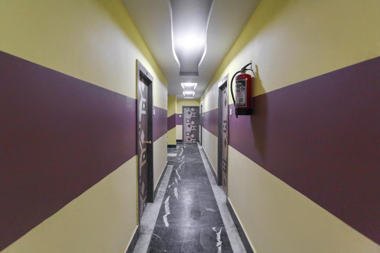 Oyo 60609 Hotel Tanushree Rampurhat Luaran gambar