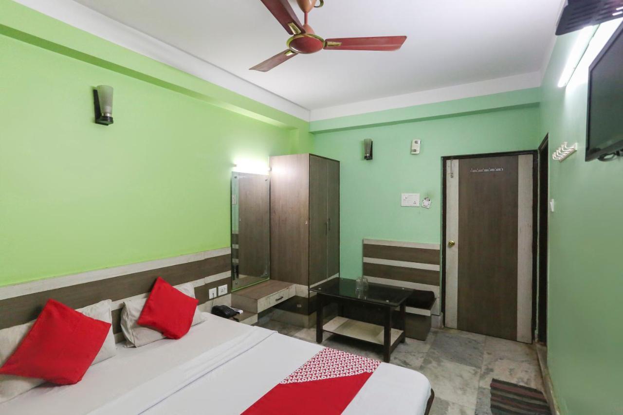Oyo 60609 Hotel Tanushree Rampurhat Luaran gambar
